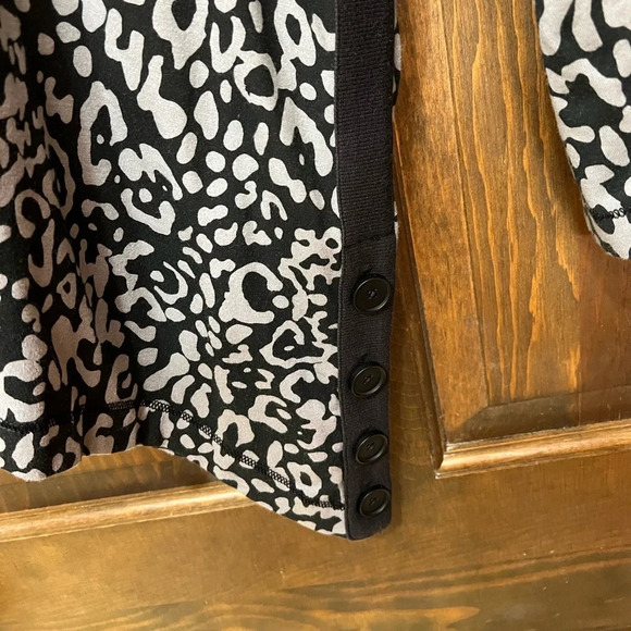 Chicos Pullover Tunic Black & Grey - Picture 4 of 5